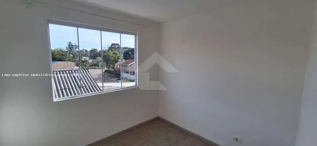 Two-story house with 3 bedrooms, 1 en-suite and parking — photo 18