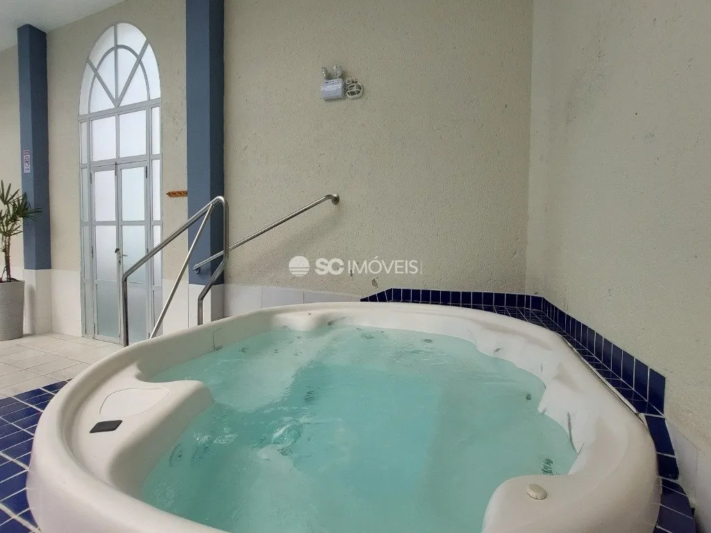 Меблированная квартира 55 м² с 1 спальней и балконом — photo 14