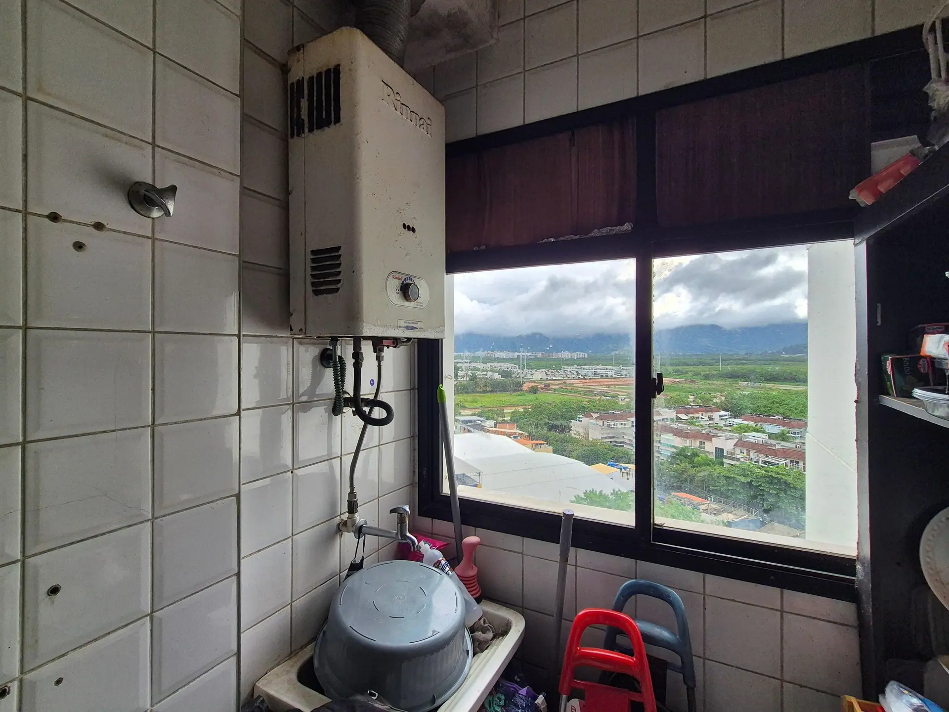 Furnished apartment with 3 bedrooms, 1 suite and balcony — photo 42