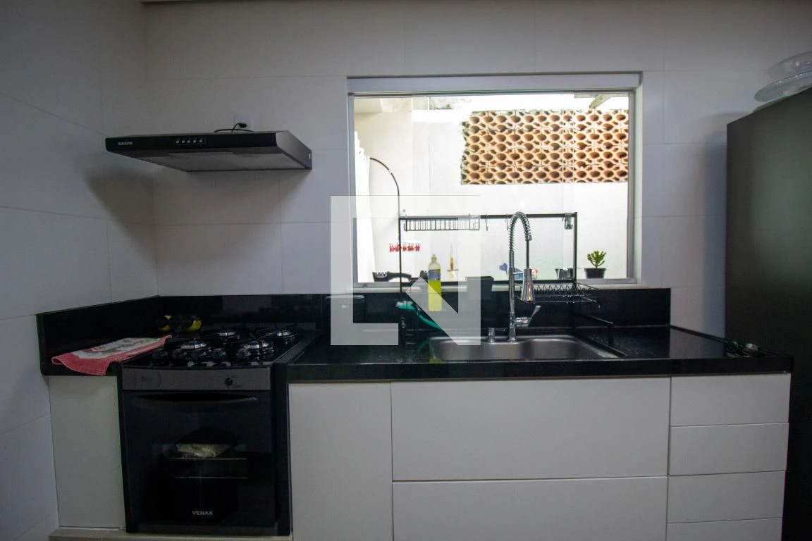 Casa mobiliada com 4 quartos e área gourmet na varanda — photo 20