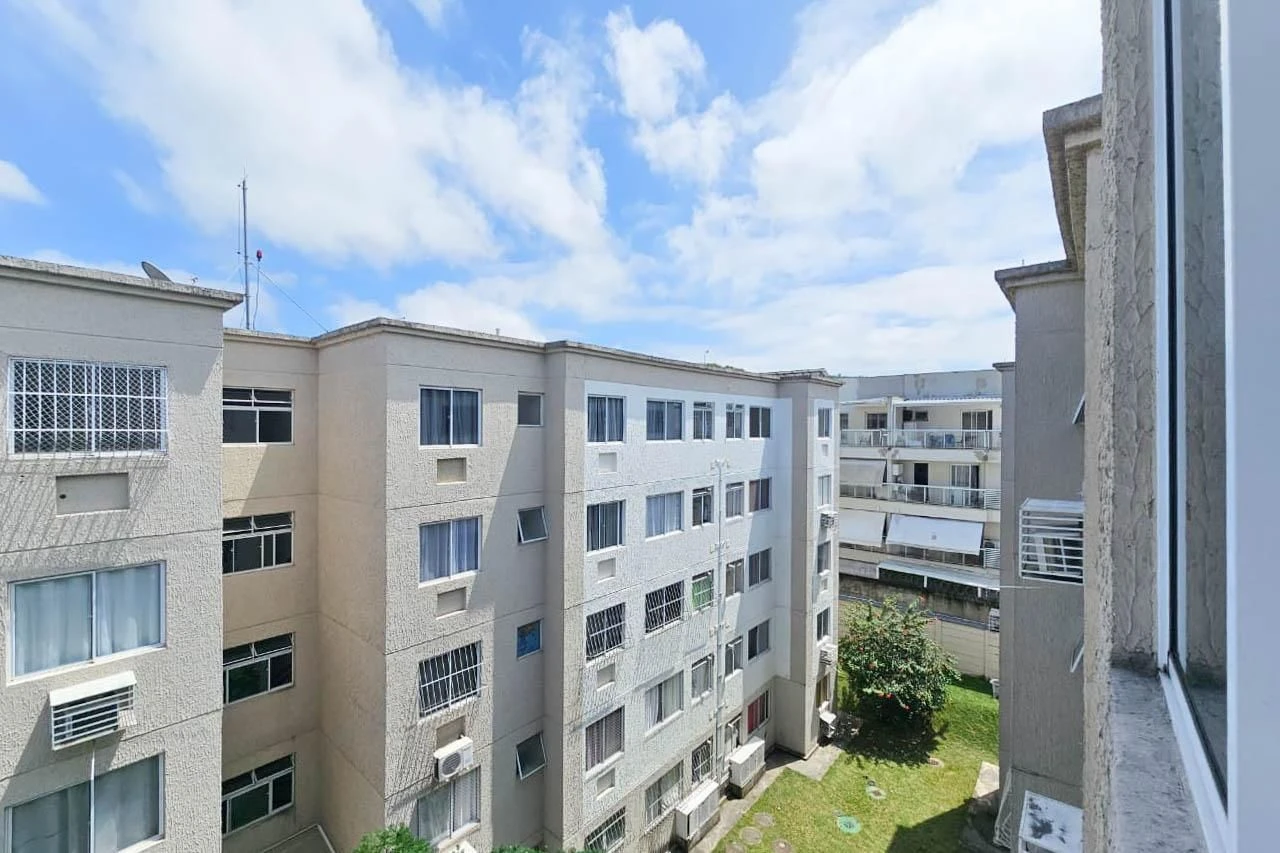 2-bedroom apartment in a building with a gym — photo 15