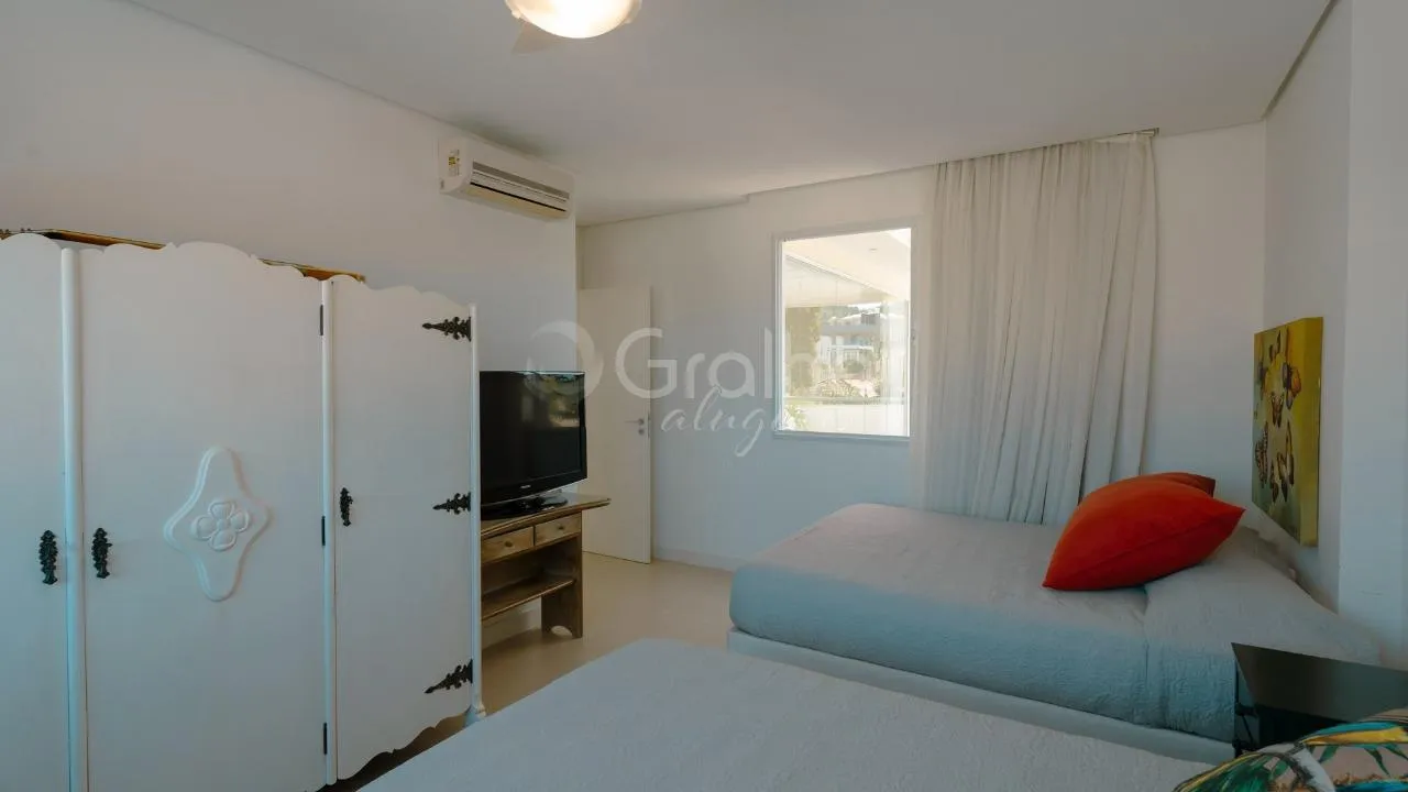 Меблированный дом: 5 спален с ванной и 730 м² — photo 42