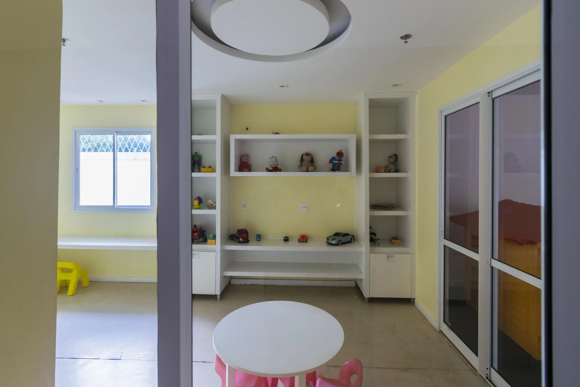 Furnished 3-bedroom apartment with 1 en-suite and balcony — photo 62