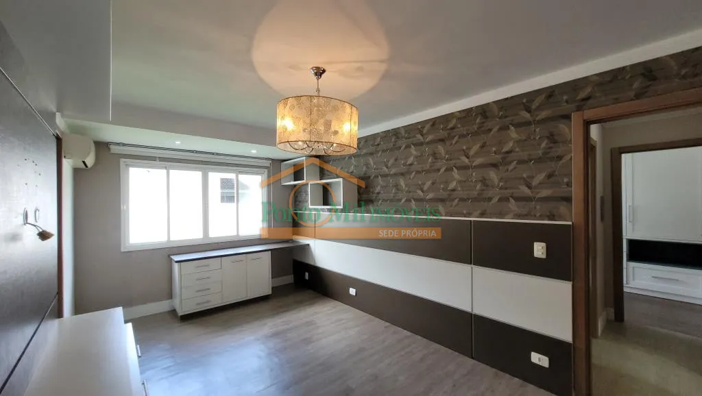 Single-floor house with 3 bedrooms and a closed kitchen — photo 17