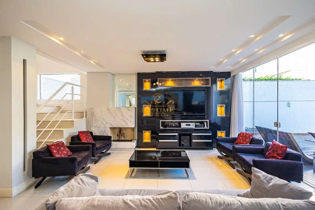 House with private garden and BBQ plus 3 en-suites — photo 4