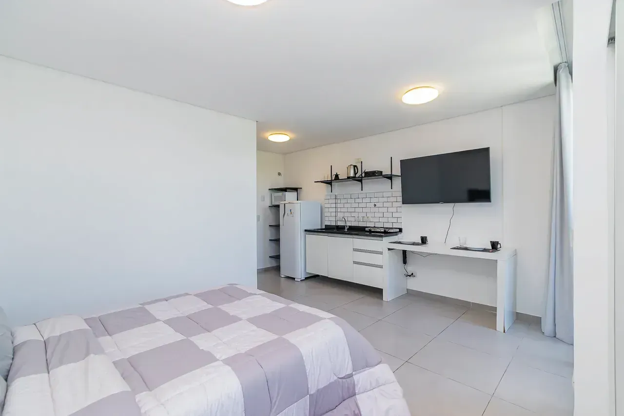 Apartamento amueblado de 36 m² con dormitorio y escritorio — photo 6