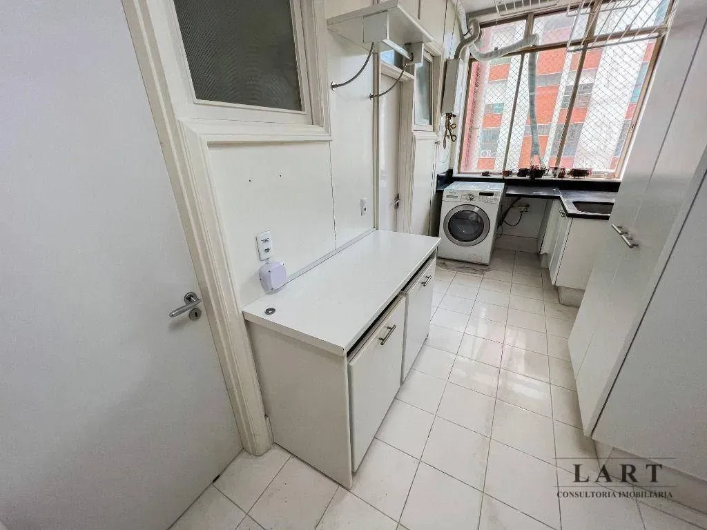 Apartamento com 3 dormitórios e 264 m² com 3 vagas — photo 35
