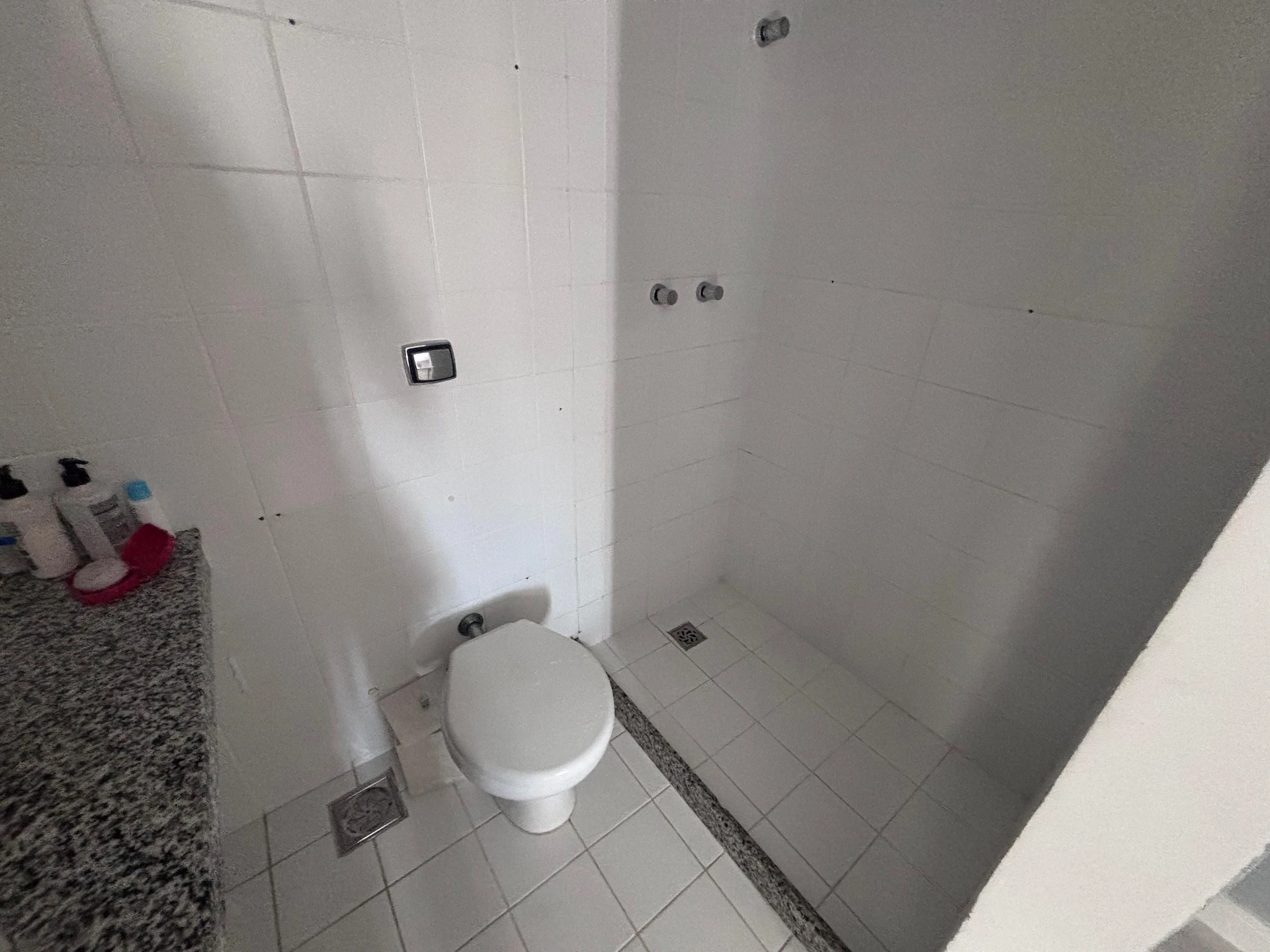Apartamento mobiliado com 4 quartos e 4 banheiros — photo 56