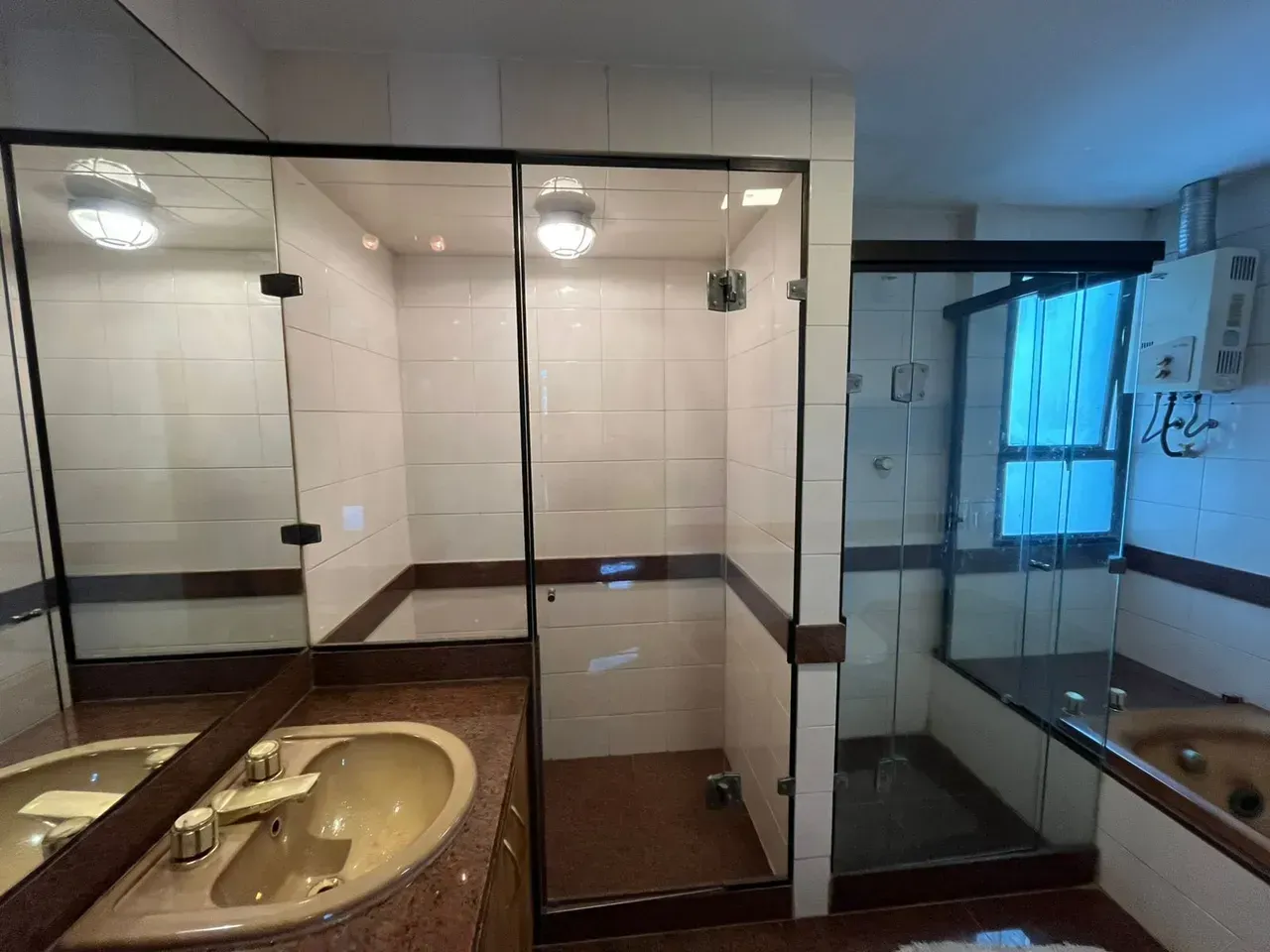 Furnished apartment with 4 bedrooms and a closed kitchen — photo 4