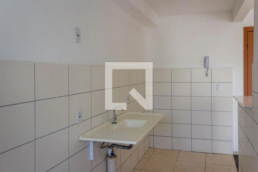 2-bedroom apartment in a building with a gym — photo 17