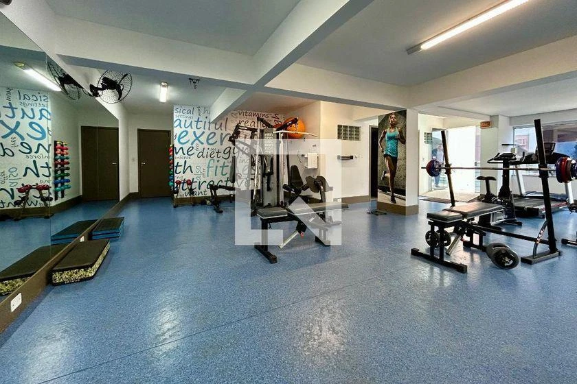 2-bedroom apartment in a building with a gym — photo 29
