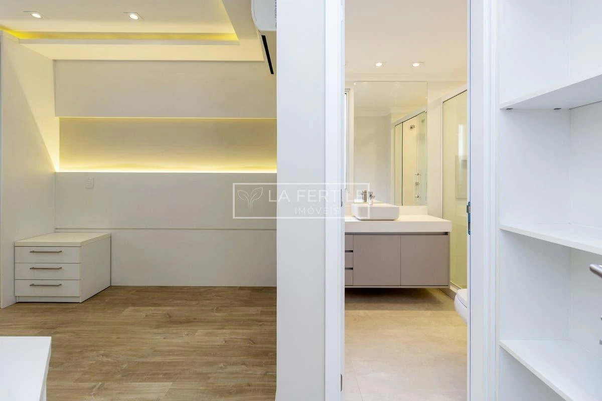 Apartment, 158 m², with a walk-in closet — photo 24