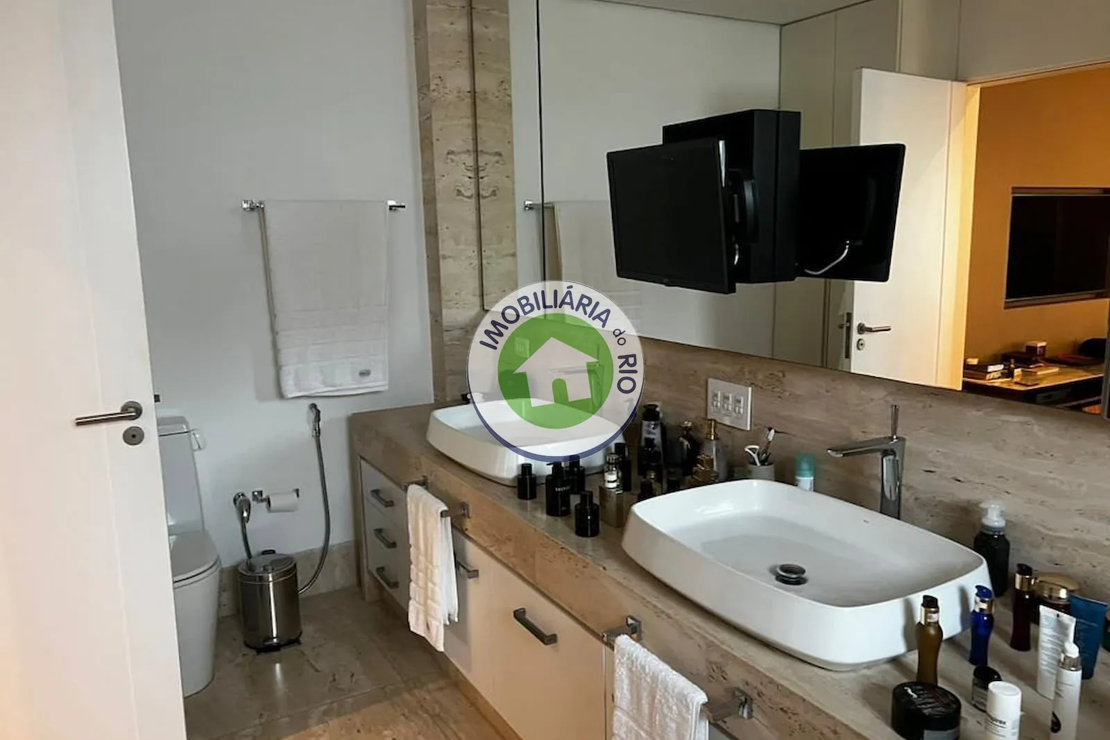 Apartamento mobiliado com 3 dormitórios e 5 banheiros — photo 47