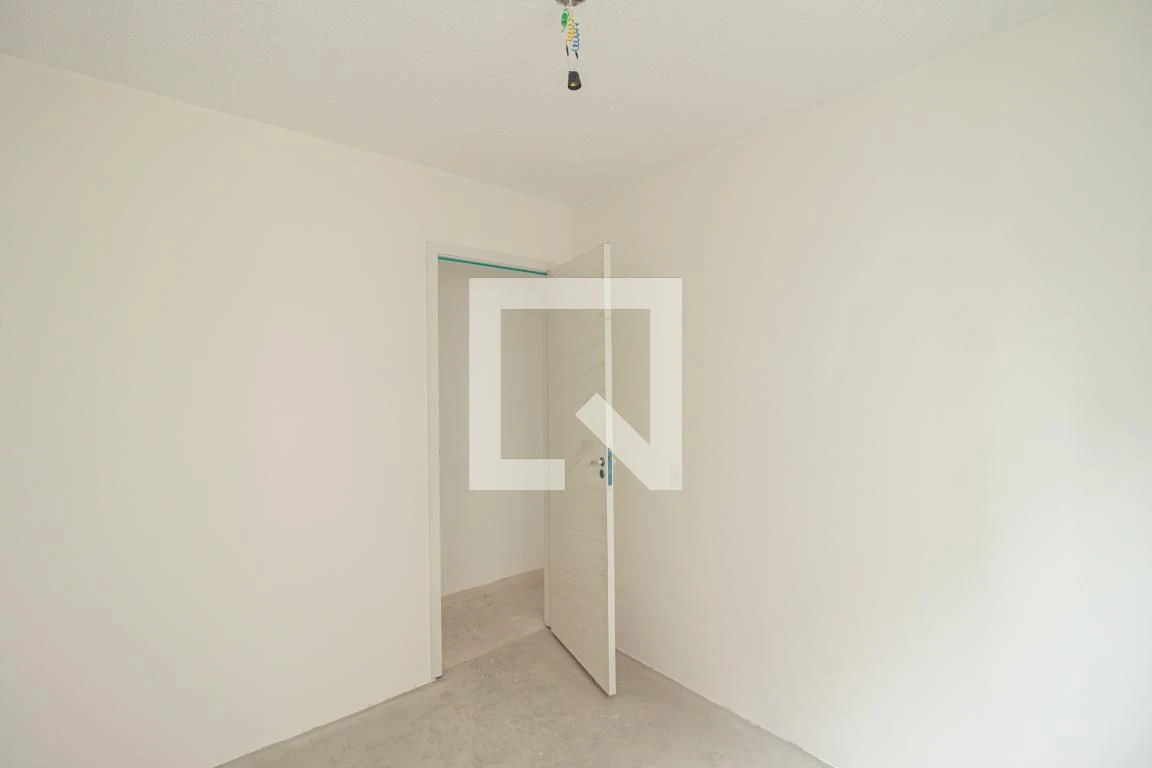2-bedroom apartment in a building with a gym — photo 54