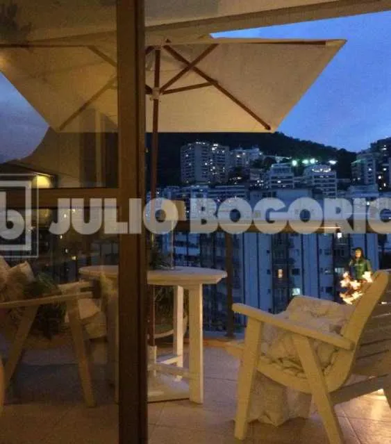 Apartment with balcony and city and mountain views, 1 parking spot — photo 14