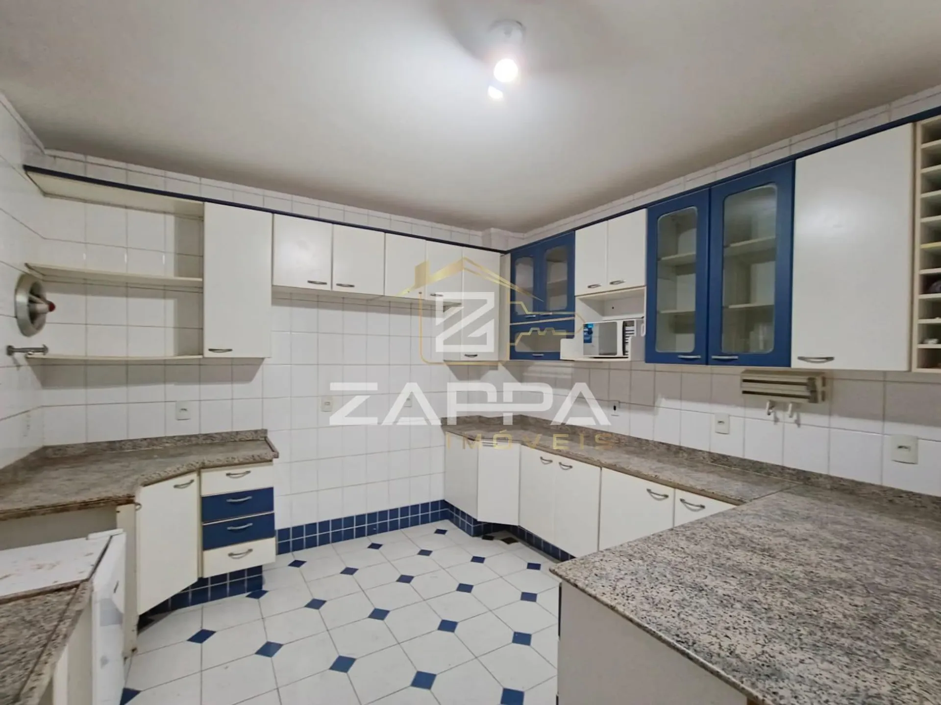3-bedroom apartment with a bathtub in Rio de Janeiro — photo 24