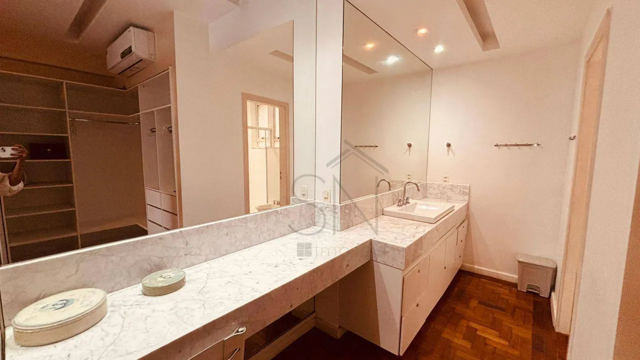 Furnished 2-bedroom apartment with 4 bathrooms — photo 13
