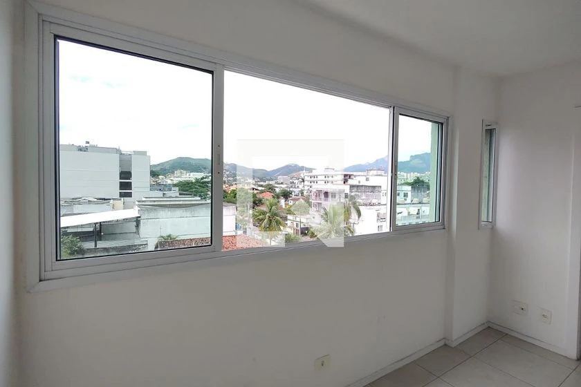 Apartamento com 2 quartos e 61 m², com sacada — photo 2
