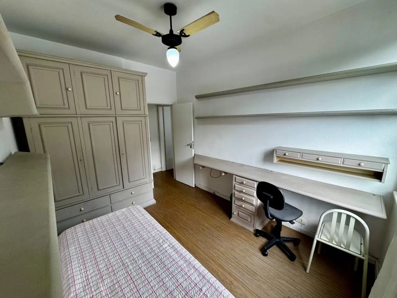 Furnished apartment, 83 m², with a mountain view — photo 9