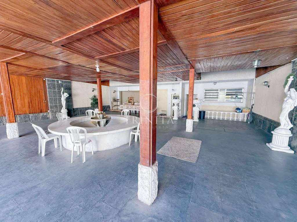 Triplex house with 6 bedrooms and 698 m², 6 parking — photo 9