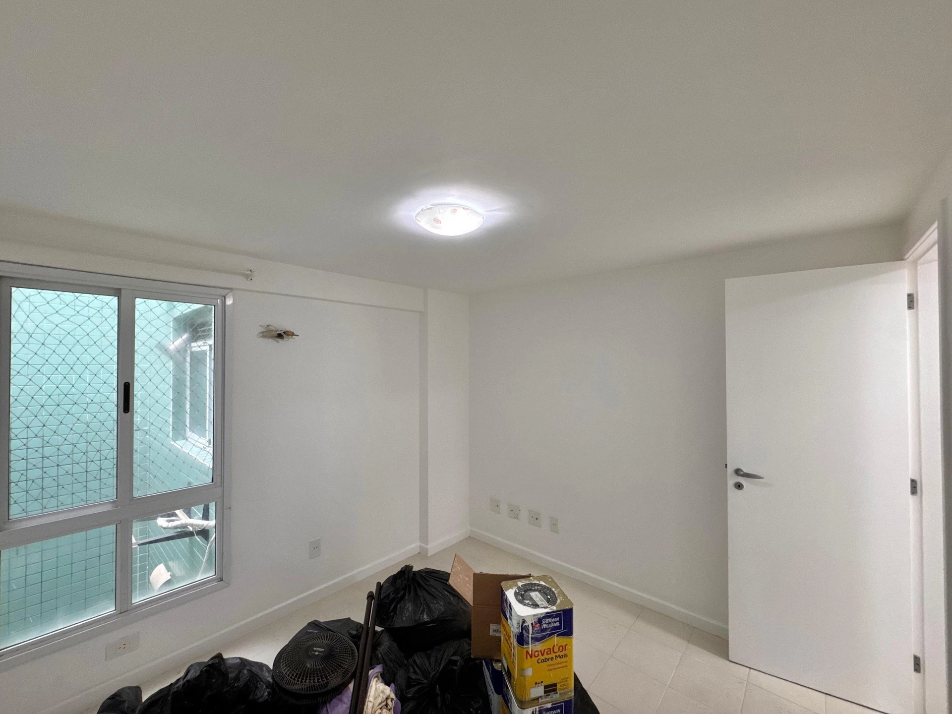 2-bedroom apartment with 2 parking spots and enclosed balcony — photo 28