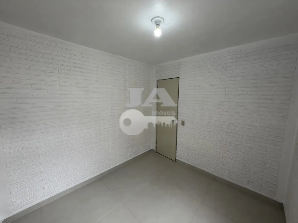 2-bedroom house with a washing machine — photo 15