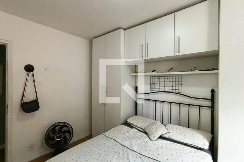 2-bedroom house for rent with a gas stove kitchen — photo 4