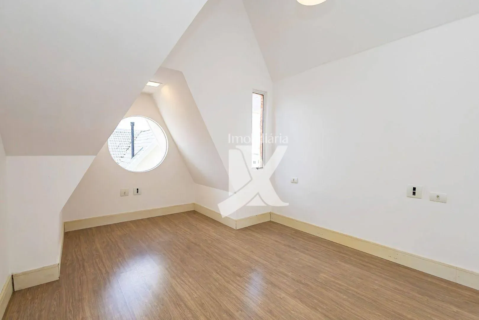 3-bedroom house with a home office — photo 28