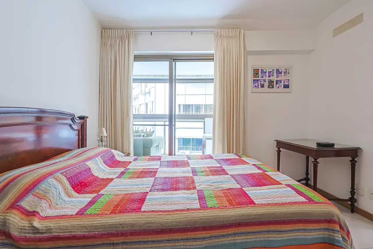 Furnished 150 m² apartment with 4 bedrooms and a gas stove — photo 4