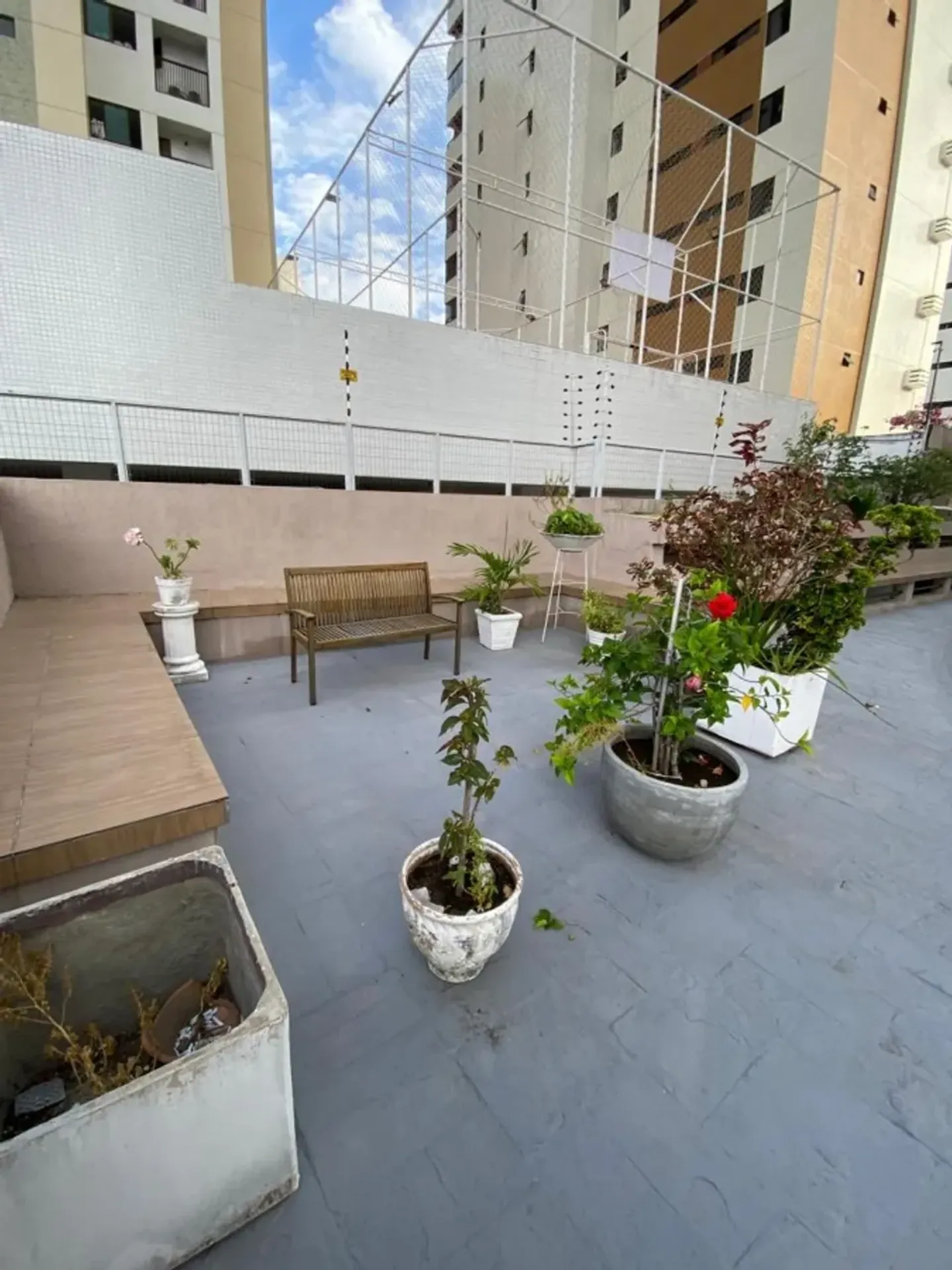 Apartment with 4 bedrooms and a private garden — photo 15