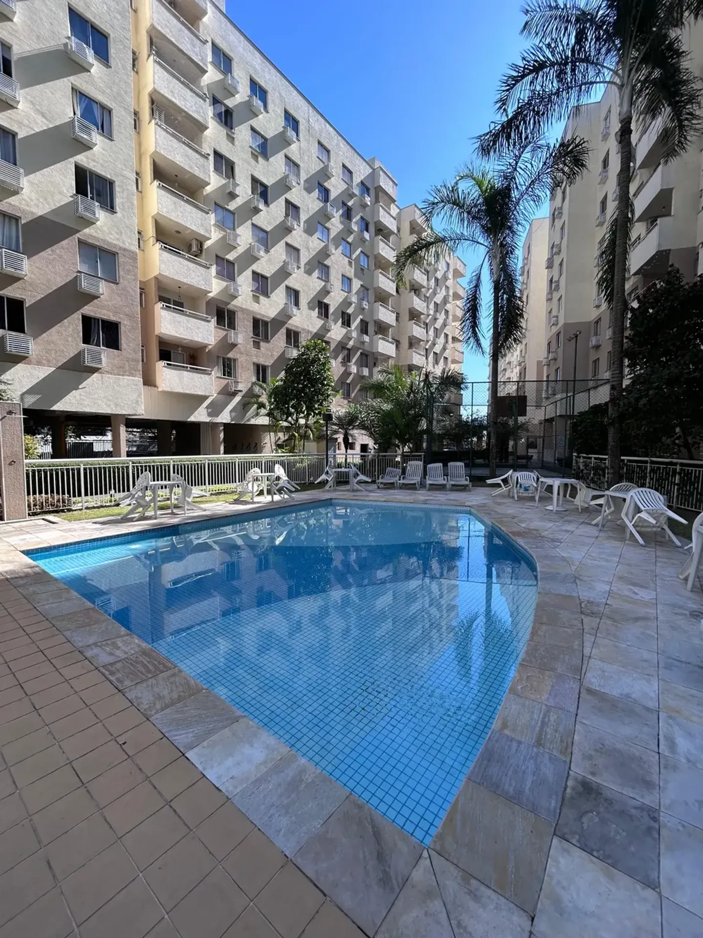 Apartamento de 3 quartos com cozinha americana e varanda — photo 35