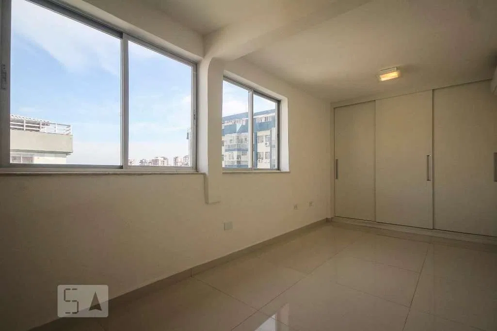 197 m² rental coverage with 2 bedrooms and 3 baths — photo 5