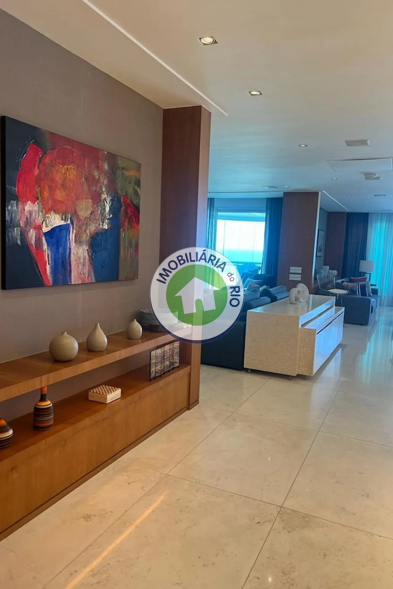Apartamento mobiliado com 3 dormitórios e 5 banheiros — photo 2