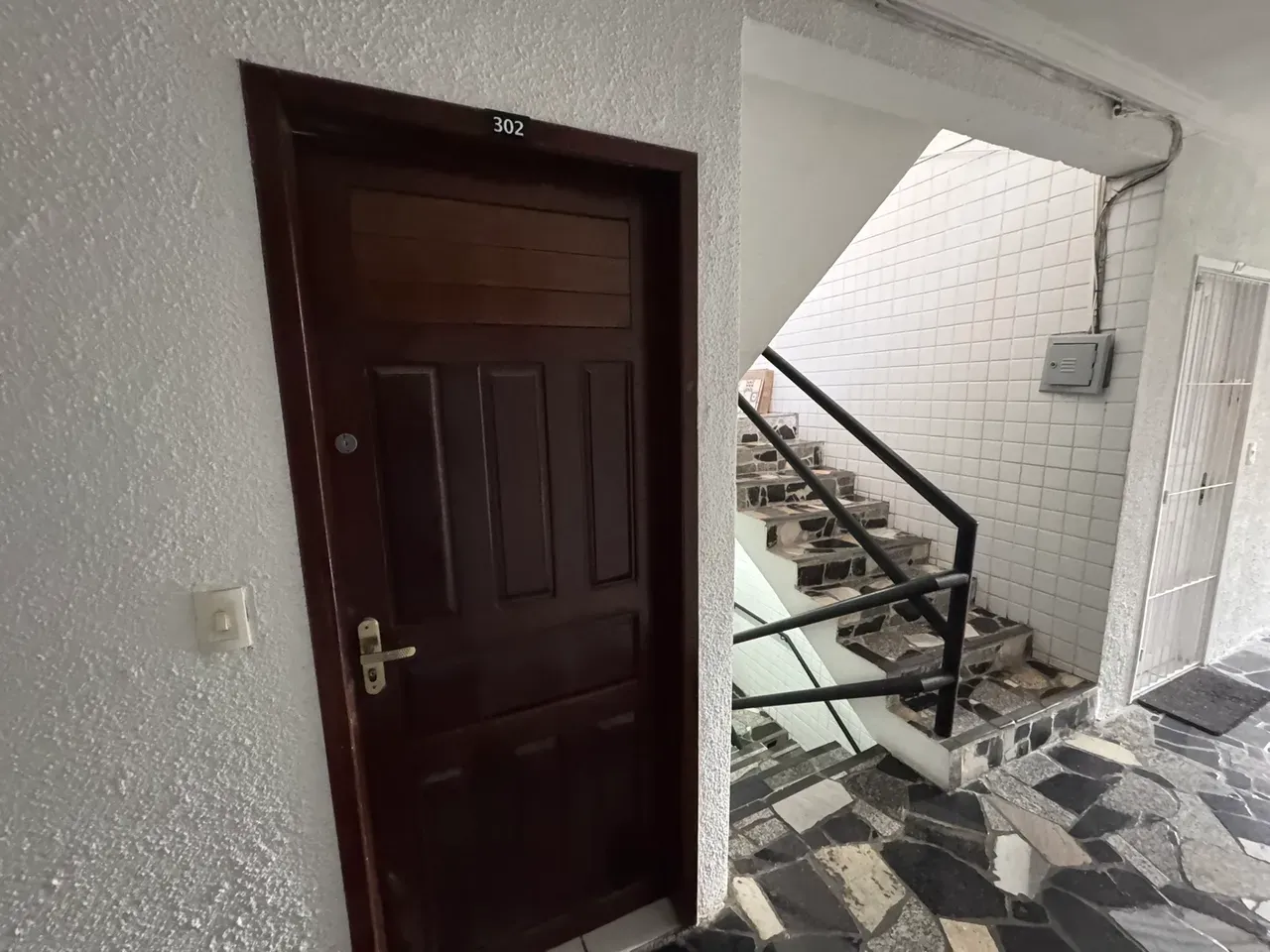 Квартира з 3 спальнями, у будинку є басейн
