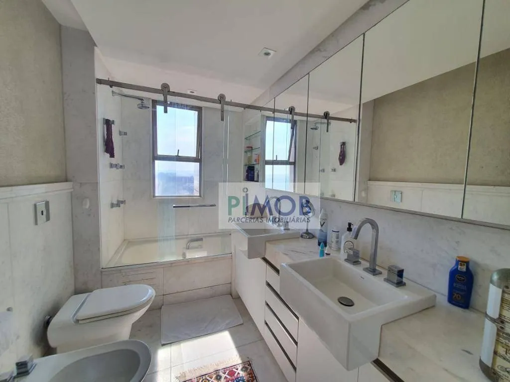 Furnished 260 m² apartment on the 23rd floor with 3 spots — photo 112