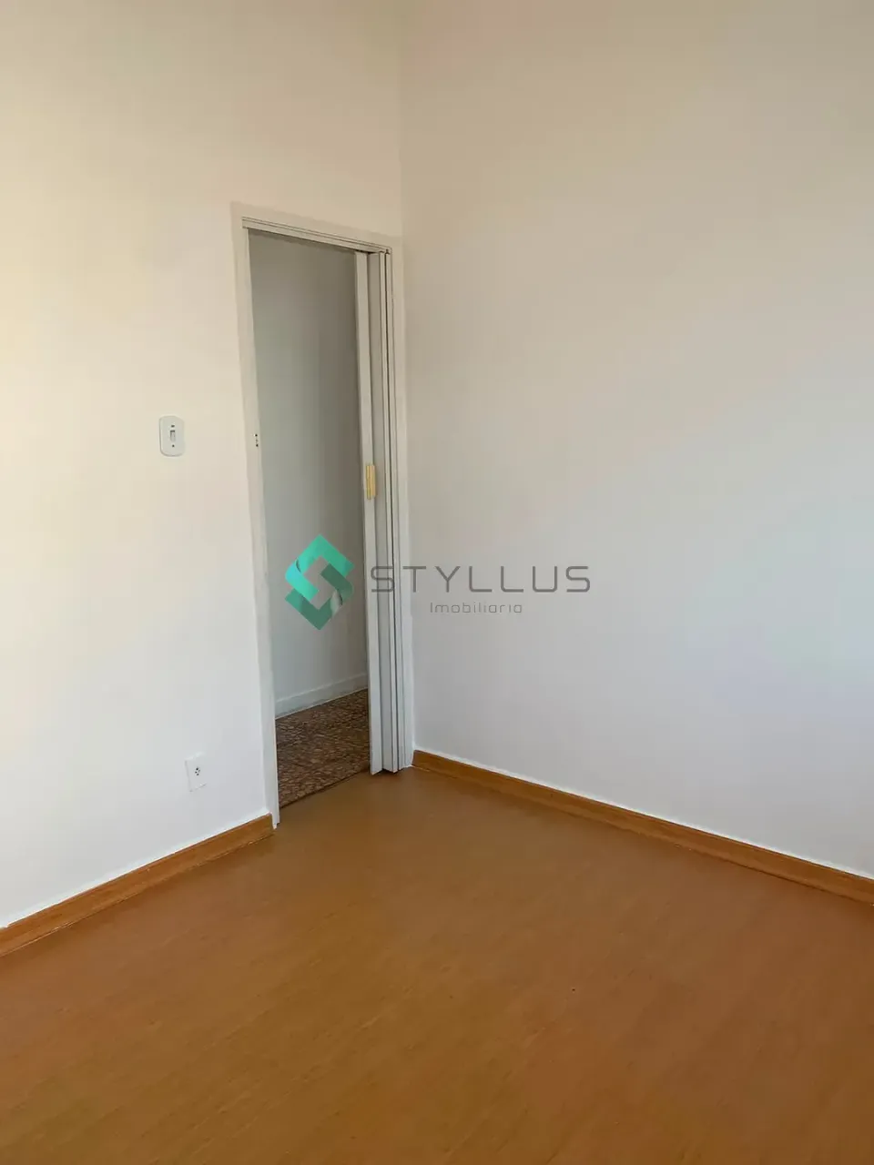 Unfurnished rental apartment with 2 bedrooms and 2 baths — photo 15
