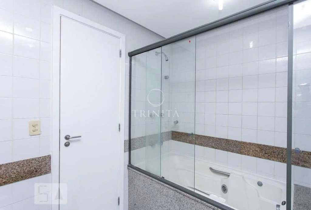 Duplex penthouse with 3 en-suite bedrooms and glass balcony — photo 14
