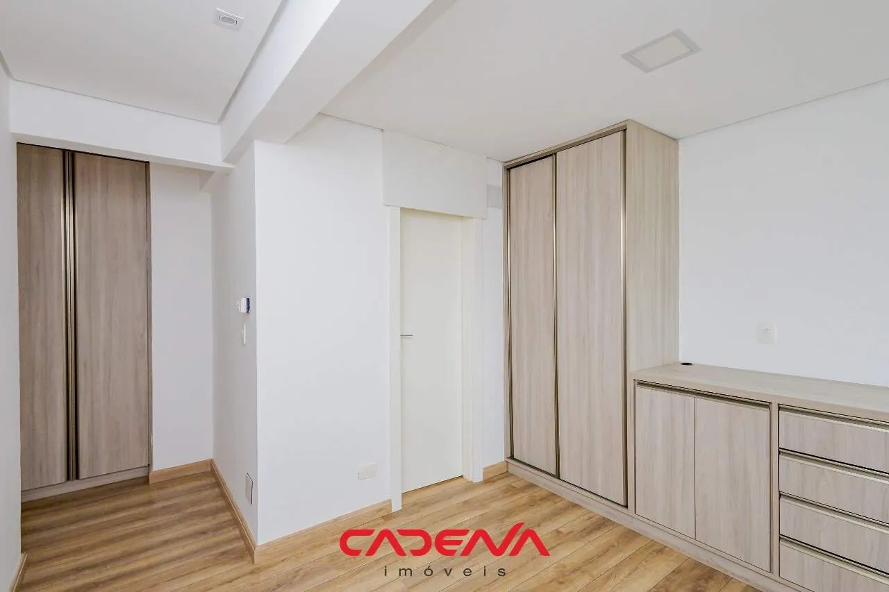 Dúplex con 3 suites y cocina cerrada con cocina a gas — photo 9