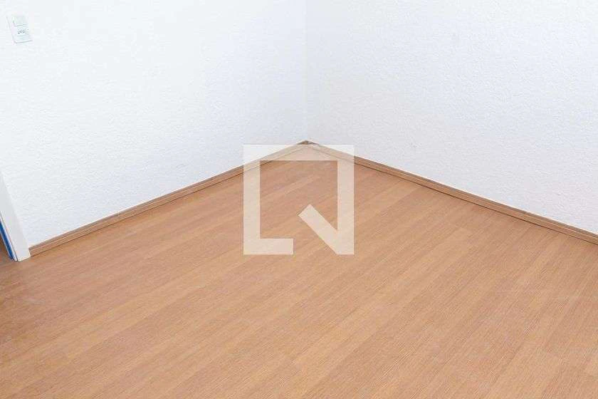 Unfurnished 2-bedroom apartment with 45 m² and wood floors — photo 28