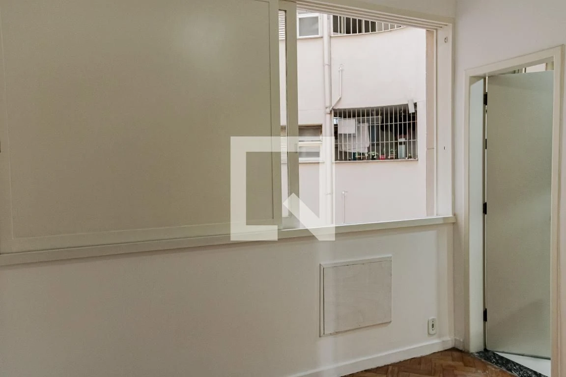 Apartment, 116 m², with wood or laminate floors — photo 11