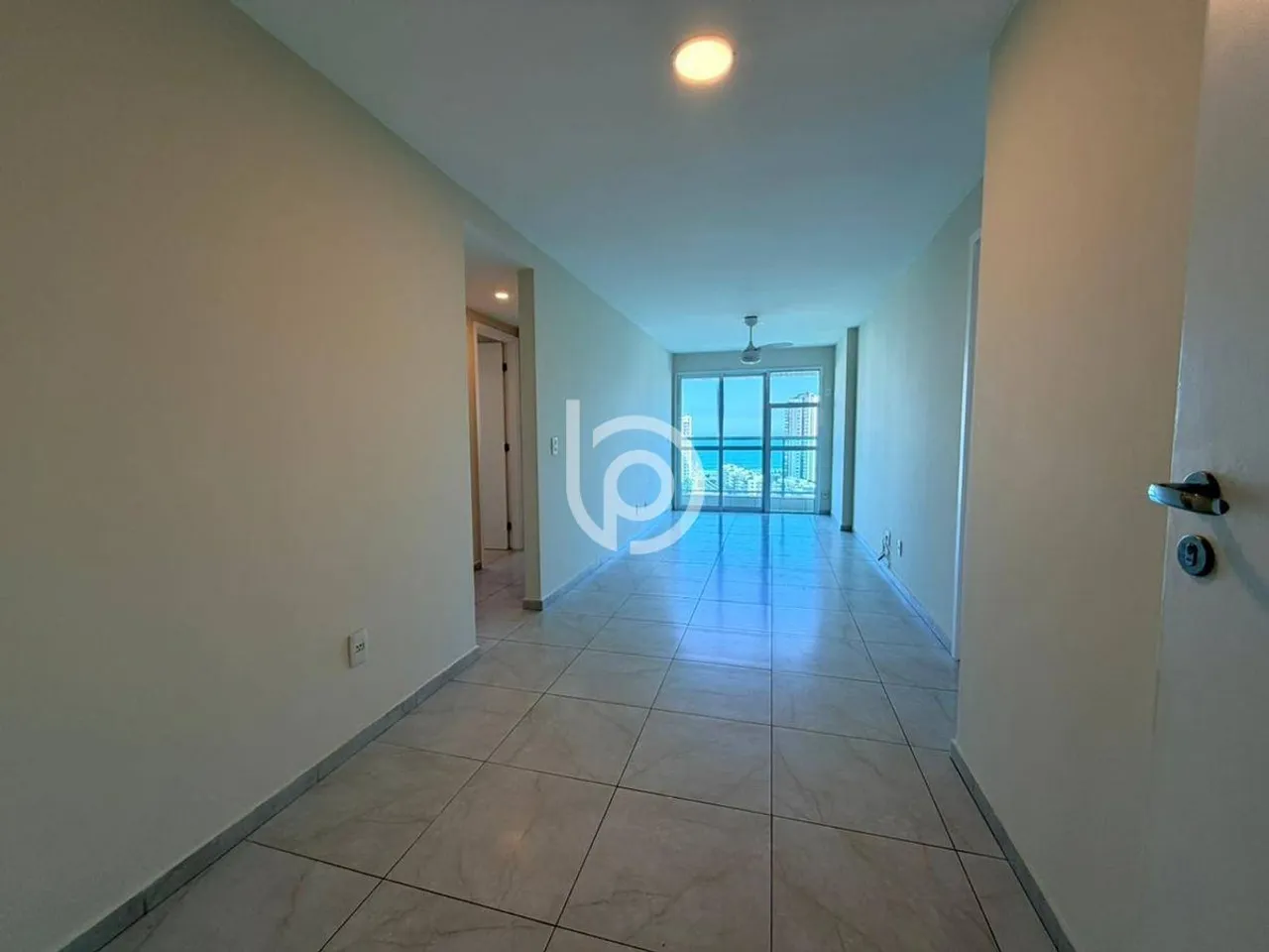 Rental apartment with 2 bedrooms and 2 bathrooms — photo 11