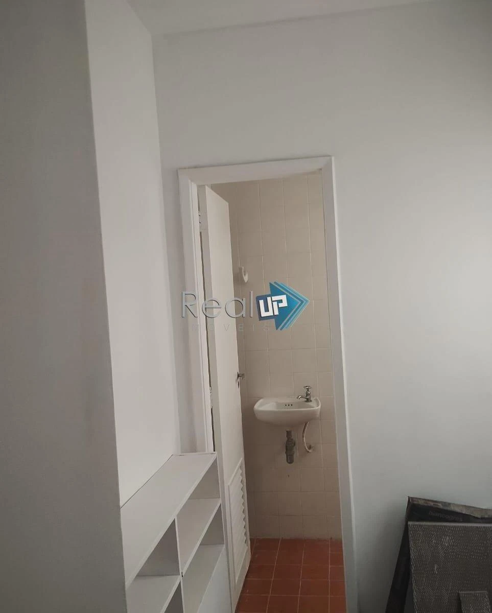 Home office in a 3-bedroom apartment, 129 m² — photo 29
