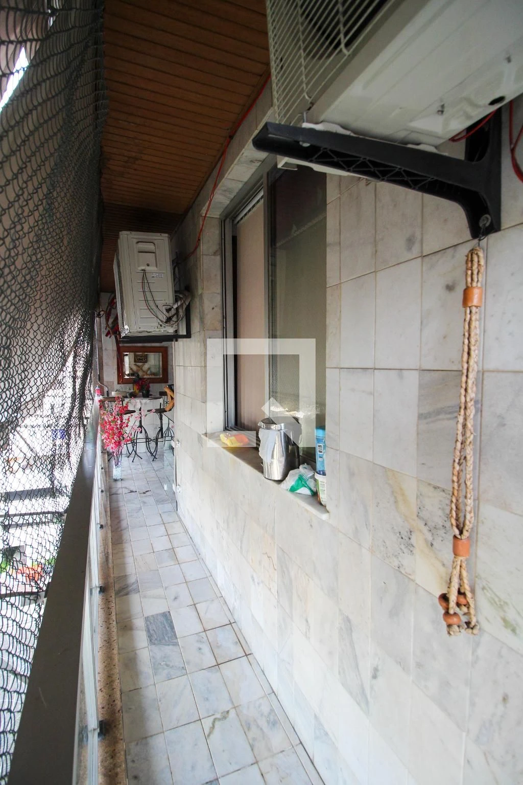 3-bedroom unfurnished apartment with laundry area — photo 33