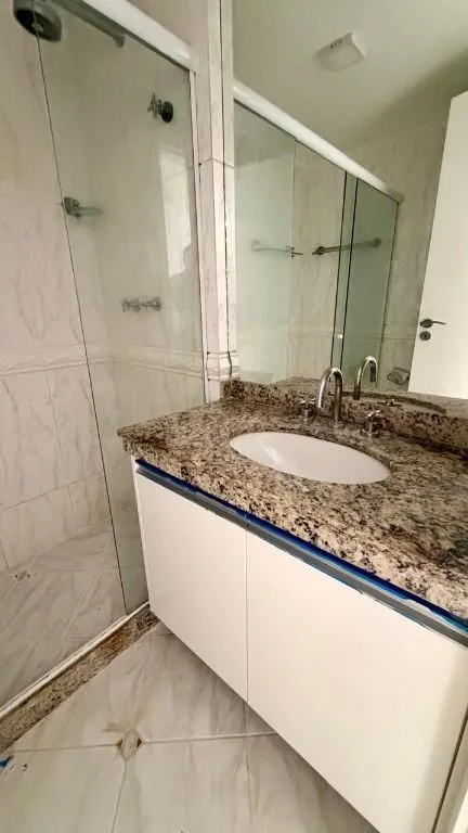 Квартира на 6-му поверсі з робочим місцем — photo 36