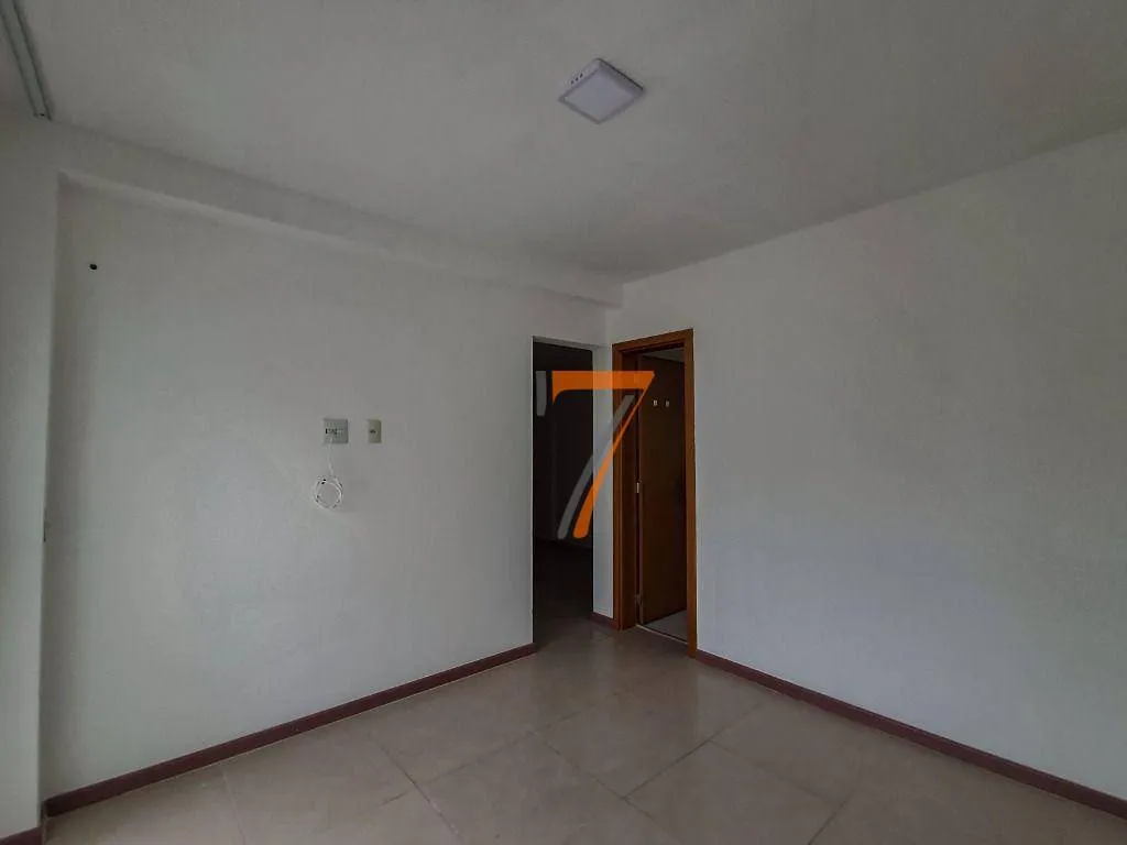 Furnished 230 m² apartment with 3 en-suite bedrooms — photo 6