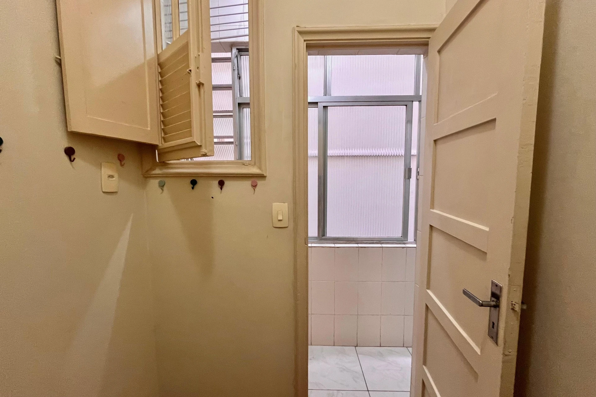 Apartamento sem mobília com 2 quartos e cozinha americana — photo 34