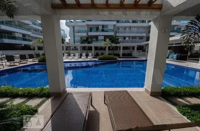 Balcony with a grill in a 5-bedroom house, 220 m² — photo 65