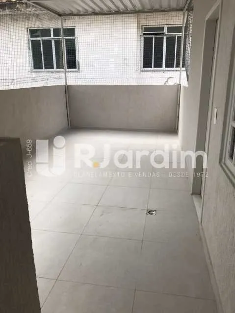 337 m² village house with 4 bedrooms and 5 bathrooms — photo 6