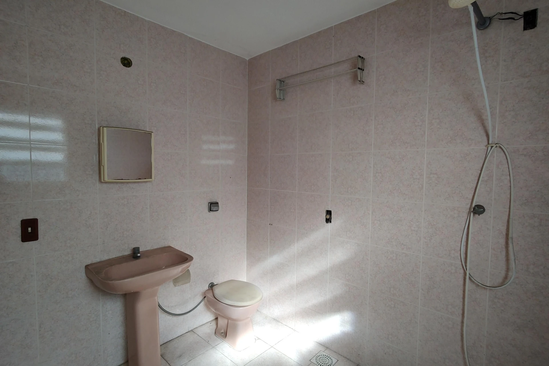 Unfurnished house with 4 bedrooms and private garden — photo 55