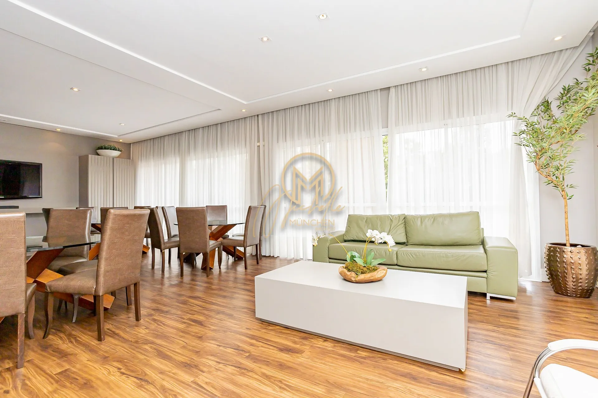 Furnished 462 m² apartment with 4 en-suite rooms — photo 178
